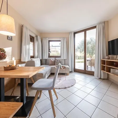 Weingut Weidlhof - & Breakfast - Vacation For Wine Lovers Caldaro