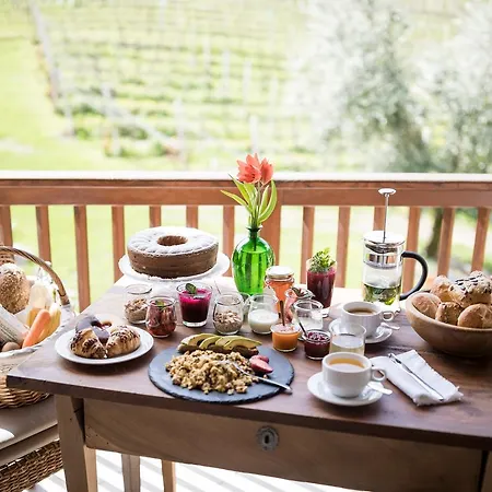 Weingut Weidlhof - & Breakfast - Vacation For Wine Lovers Caldaro